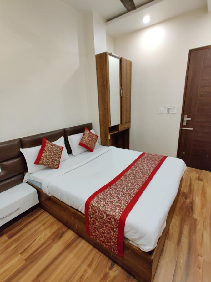 Hotel 56 - 200 Meter From Golden Temple アムリトサル エクステリア 写真
