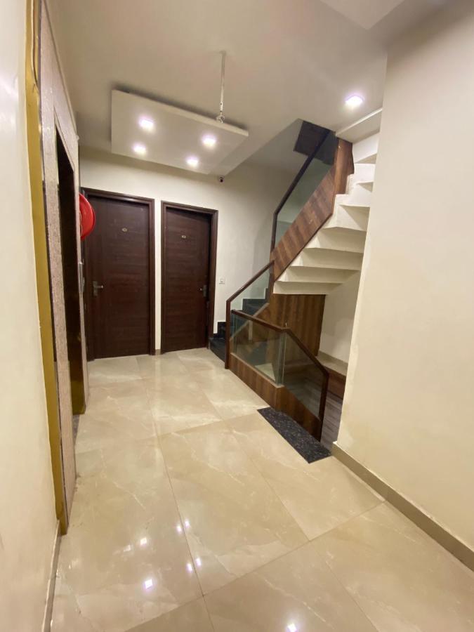 Hotel 56 - 200 Meter From Golden Temple アムリトサル エクステリア 写真