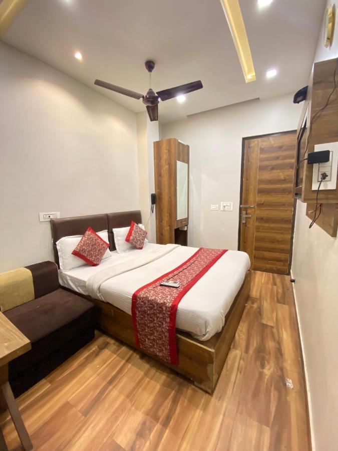 Hotel 56 - 200 Meter From Golden Temple アムリトサル エクステリア 写真